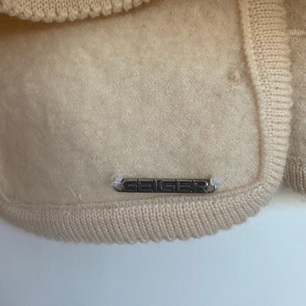 GEIGER 100% wool button down cardigan
